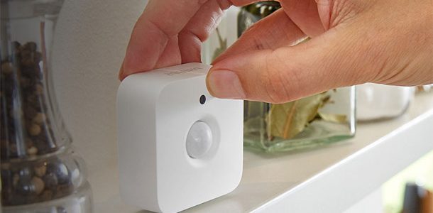 Ahorra energía con el sensor de movimiento Philips Hue