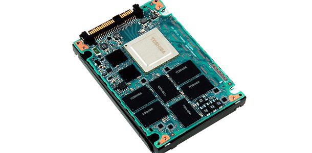 Toshiba presenta un disco SSD de 100 TB