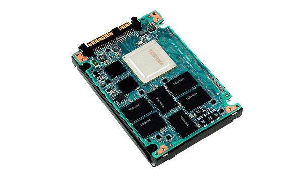 Toshiba presenta un disco SSD de 100 TB